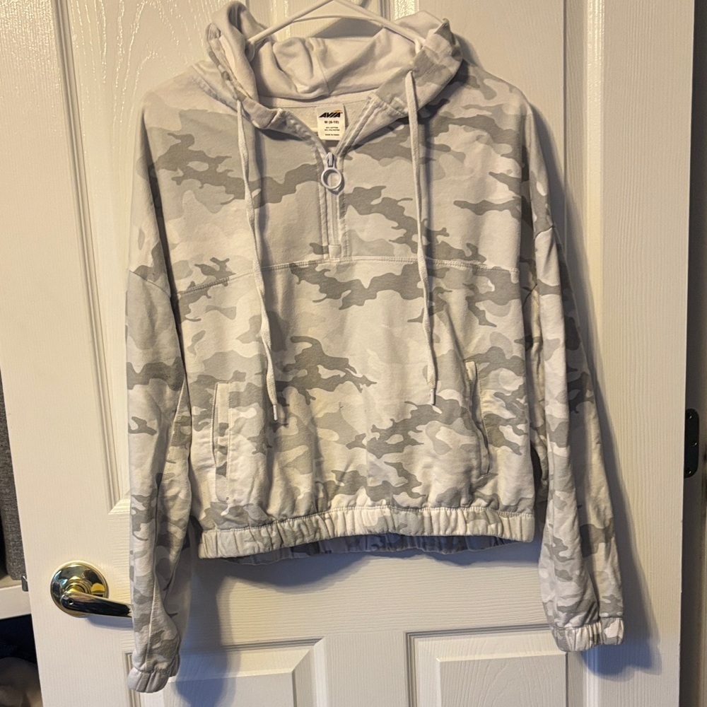 Cropped Camo Sweatshirt